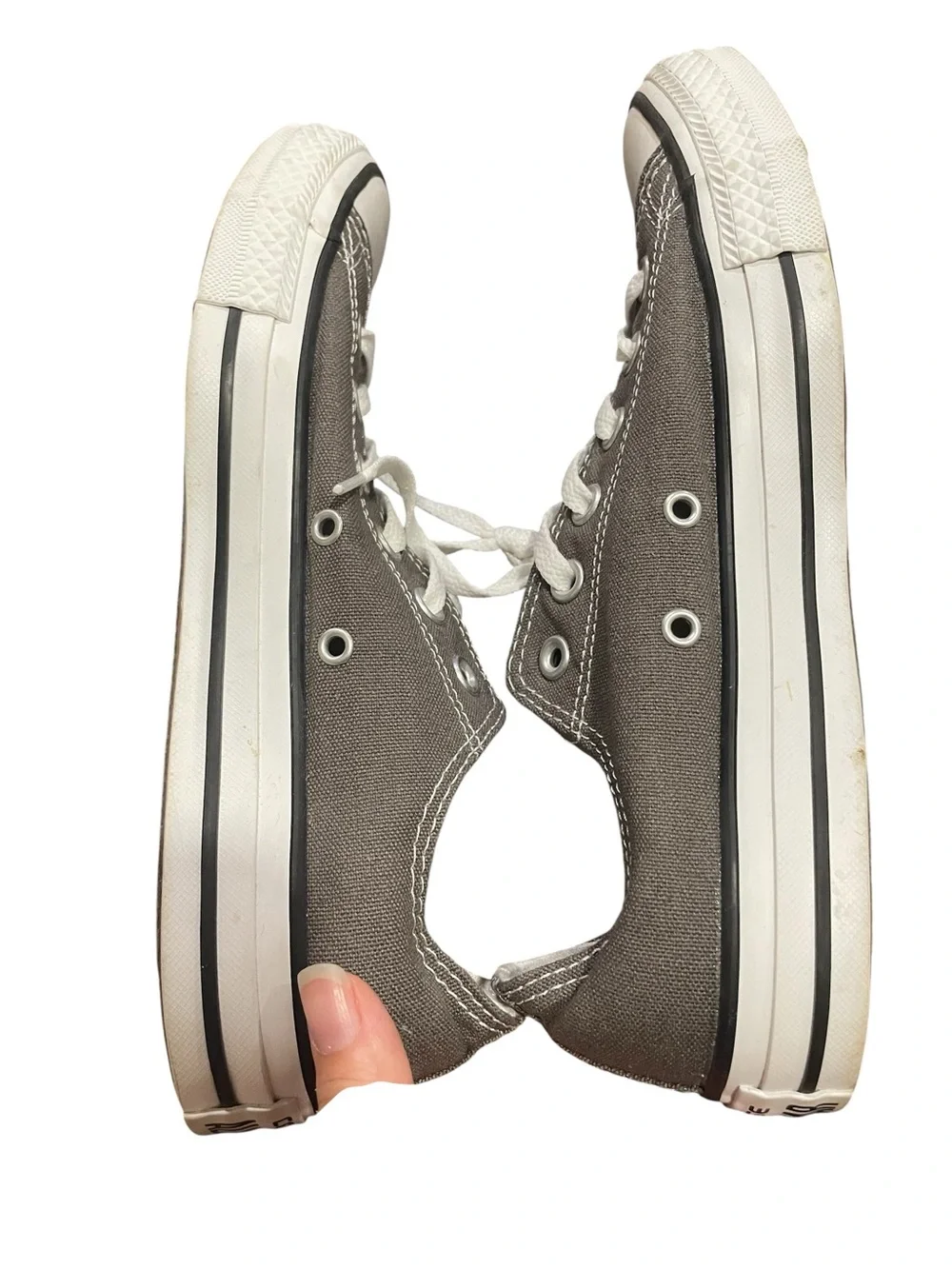 Converse Women’s Low Top Sneakers - Gray and White Size 9